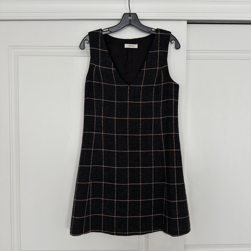 Suistudio V Neck minidress